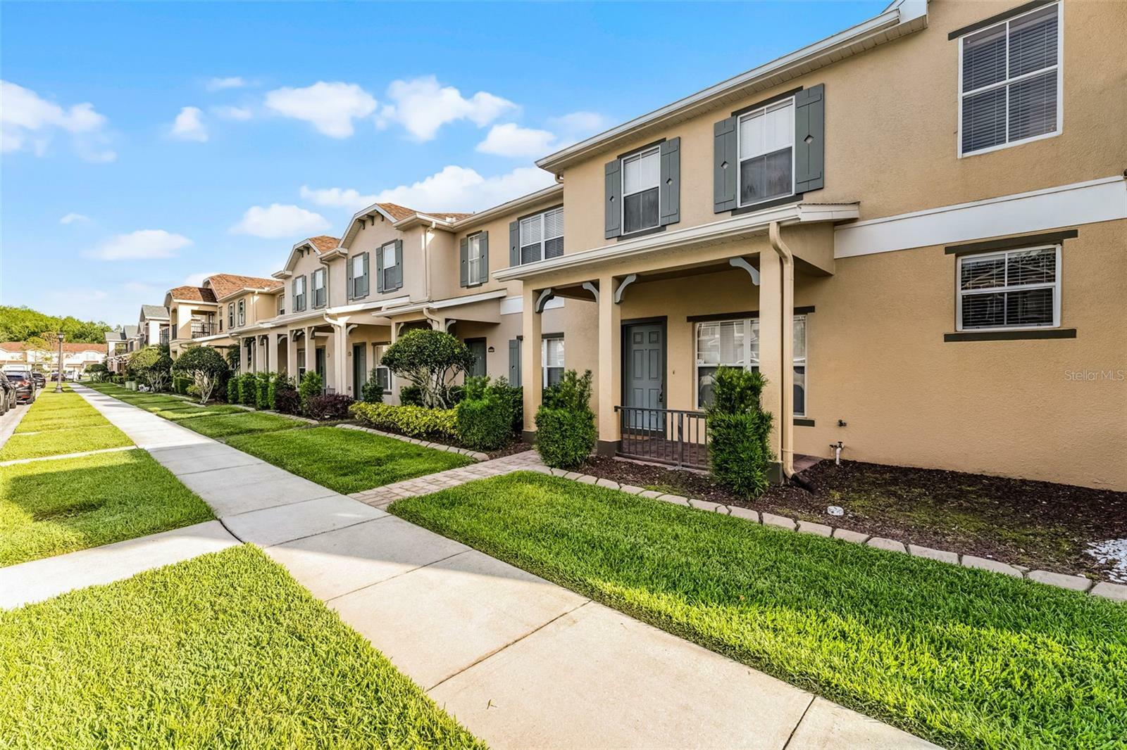 Property Photo: 16064 Old Ash Loop FL 32828