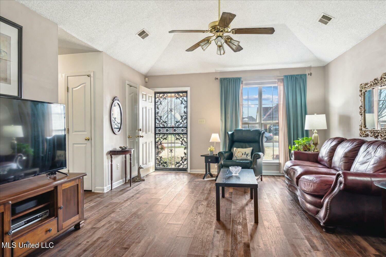 Property Photo: 9858 Allen Pkwy Parkway MS 38654