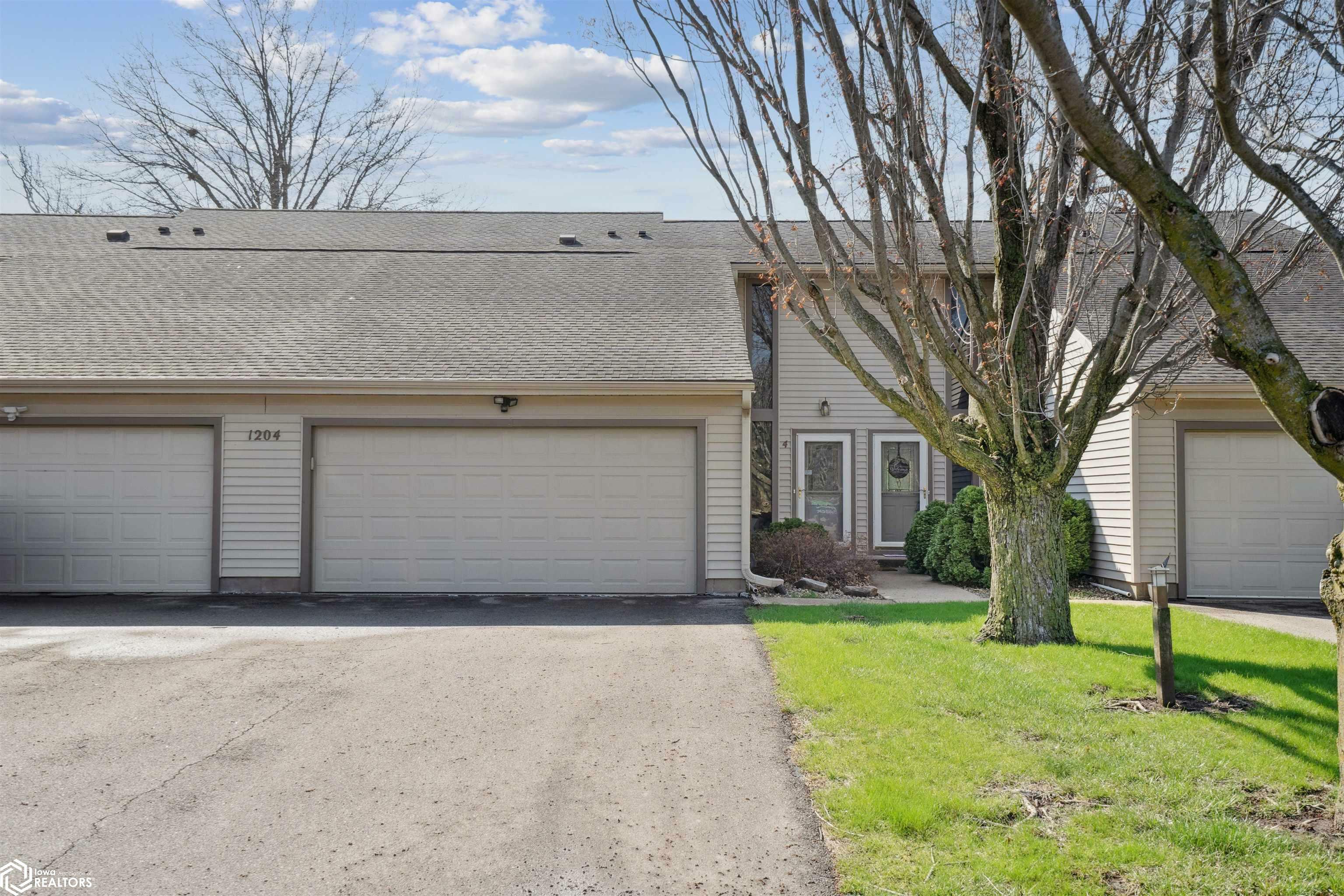 Property Photo: 1204 S 12th Street 4 IA 50158