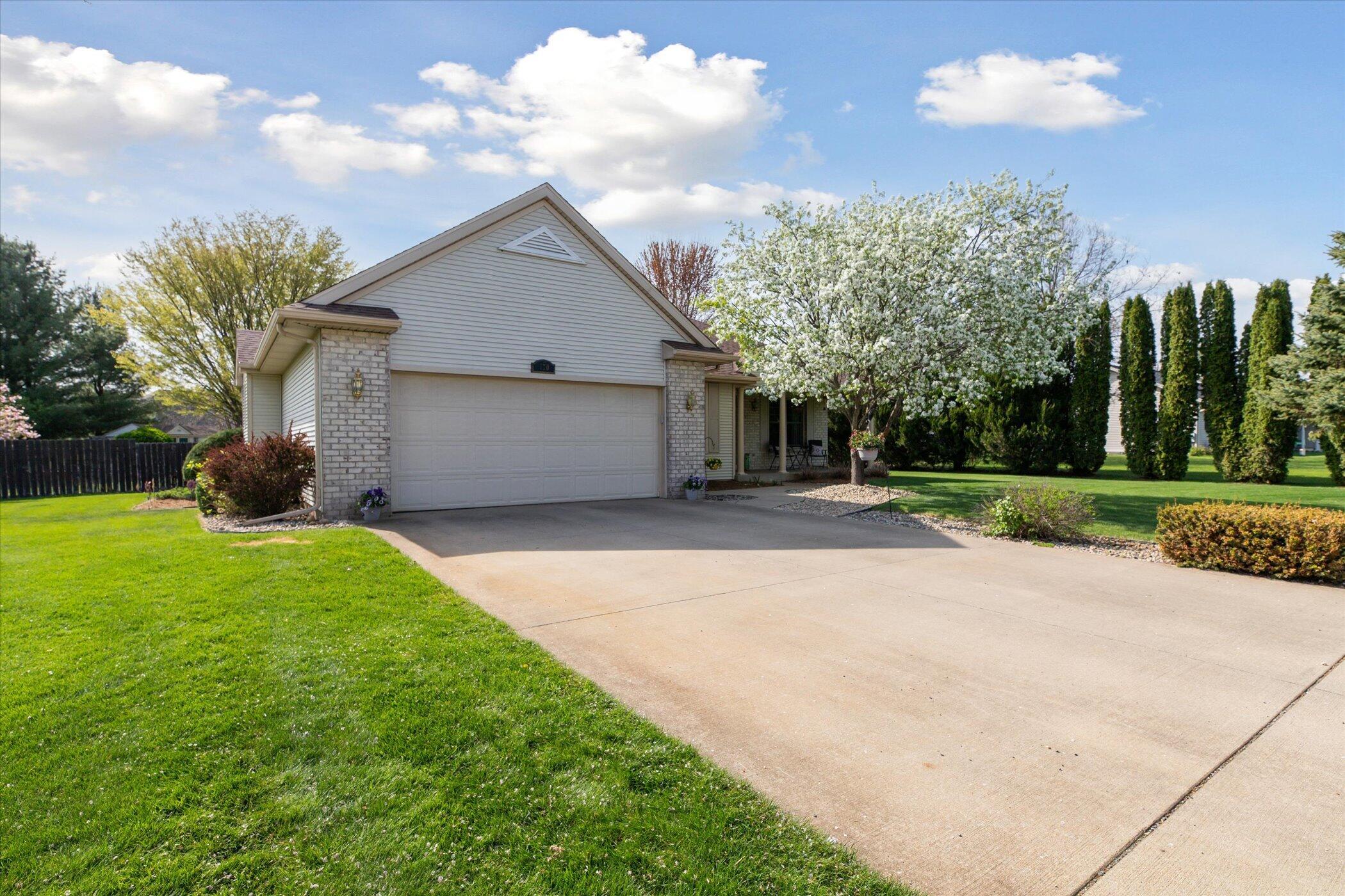 Property Photo: 170 Gull Pointe Drive MI 49037