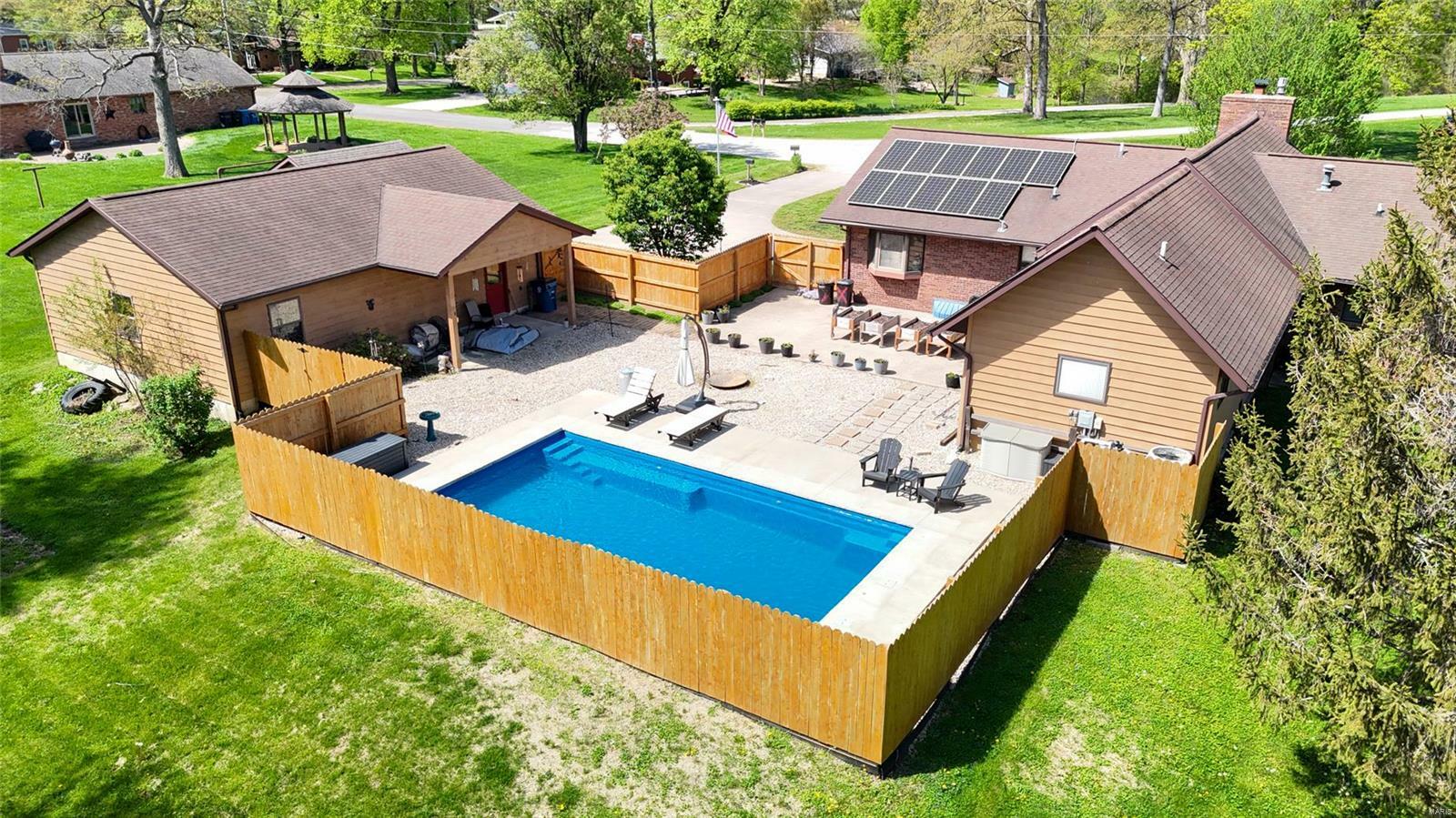 Property Photo: 606 N Ash Street IL 62293