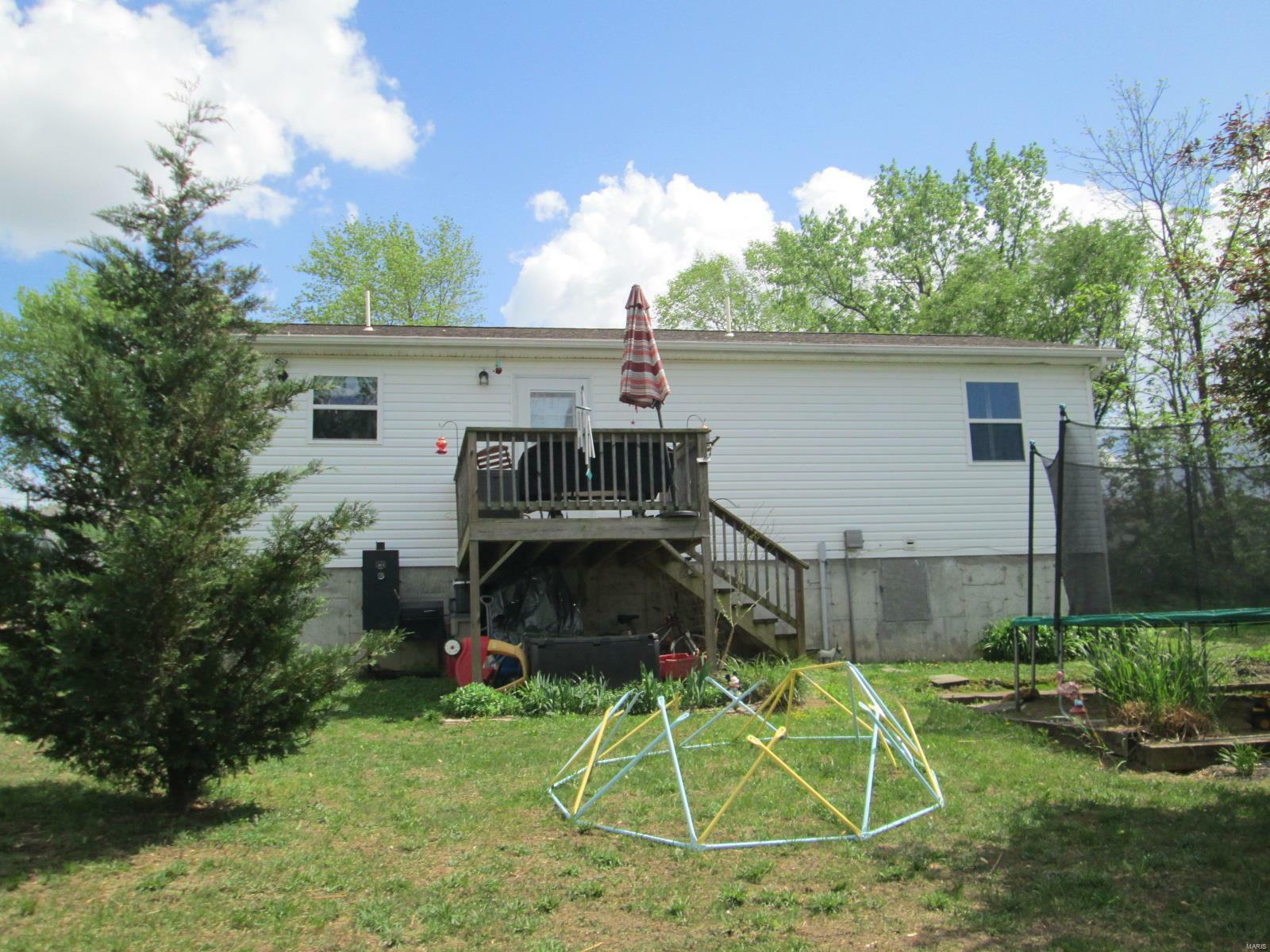 Property Photo: 427 Colby Street MO 65441