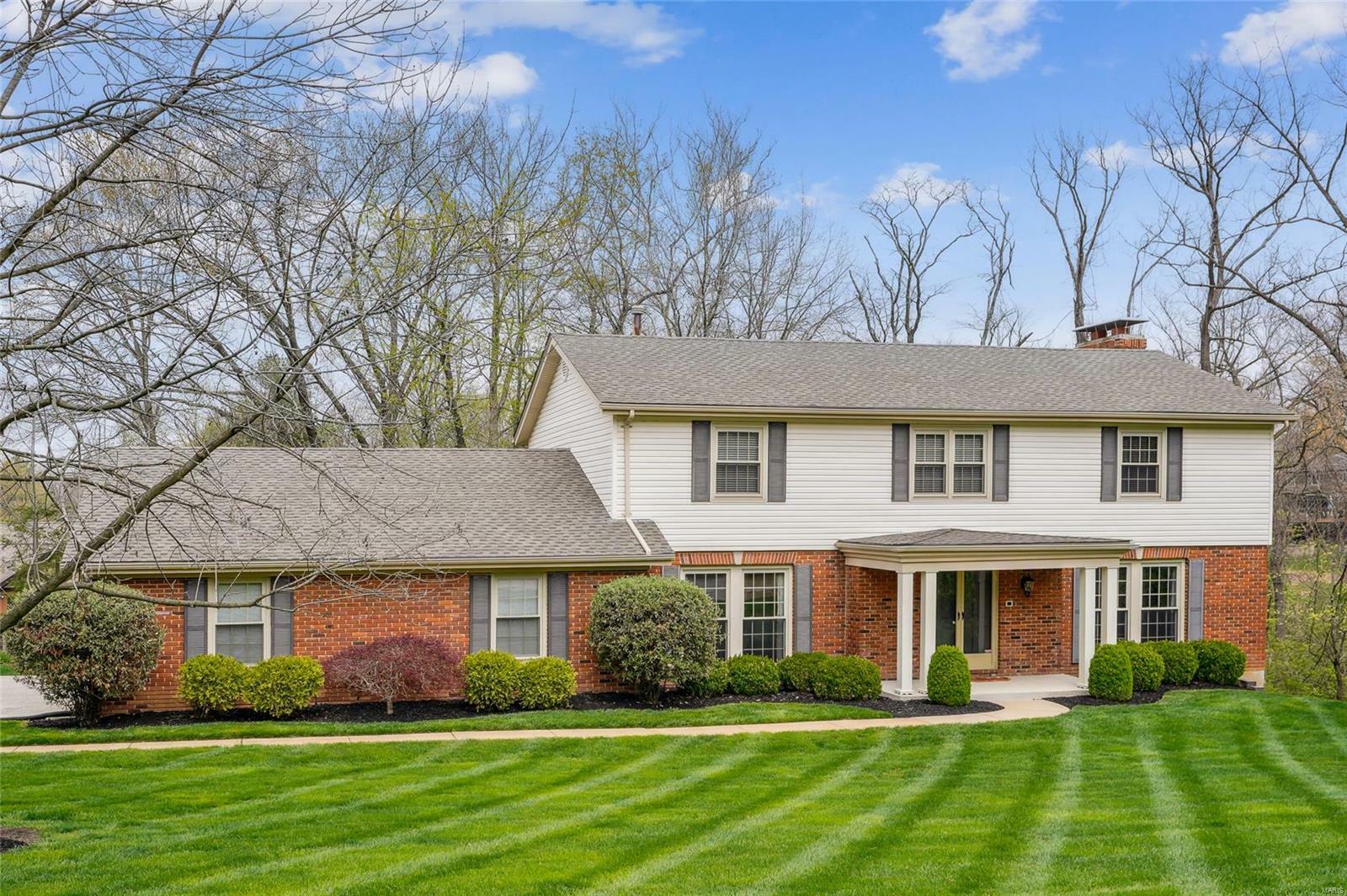12511 Conway Holmes Circle  Creve Coeur MO 63141 photo