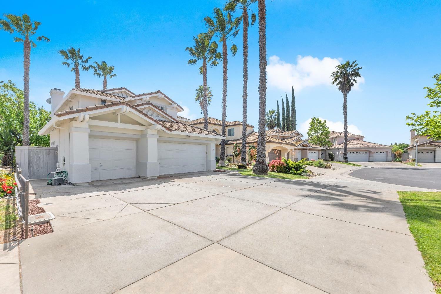 Property Photo: 3617 W Island Court CA 95758