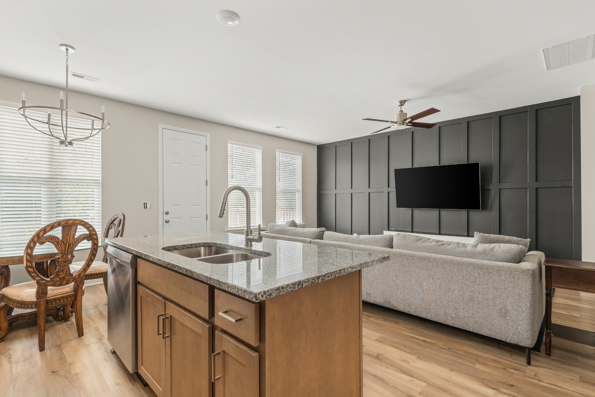 Property Photo:  2656 Lakevilla Dr 19  TN 37217 