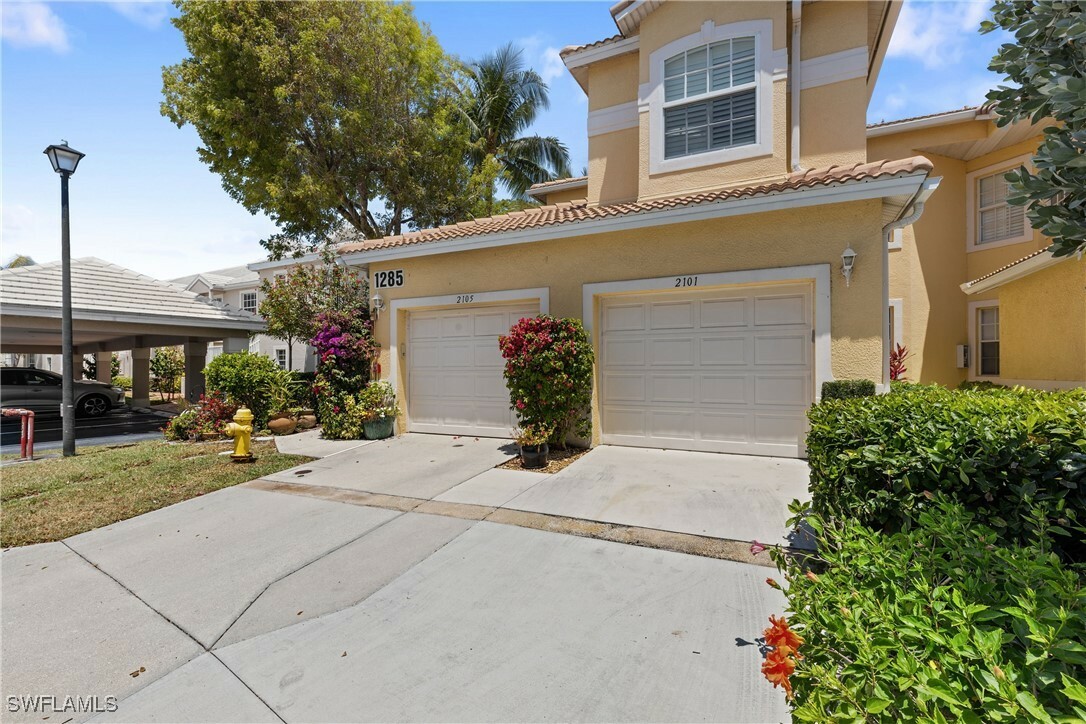Property Photo: 1285 Sweetwater Cove 2101 FL 34110