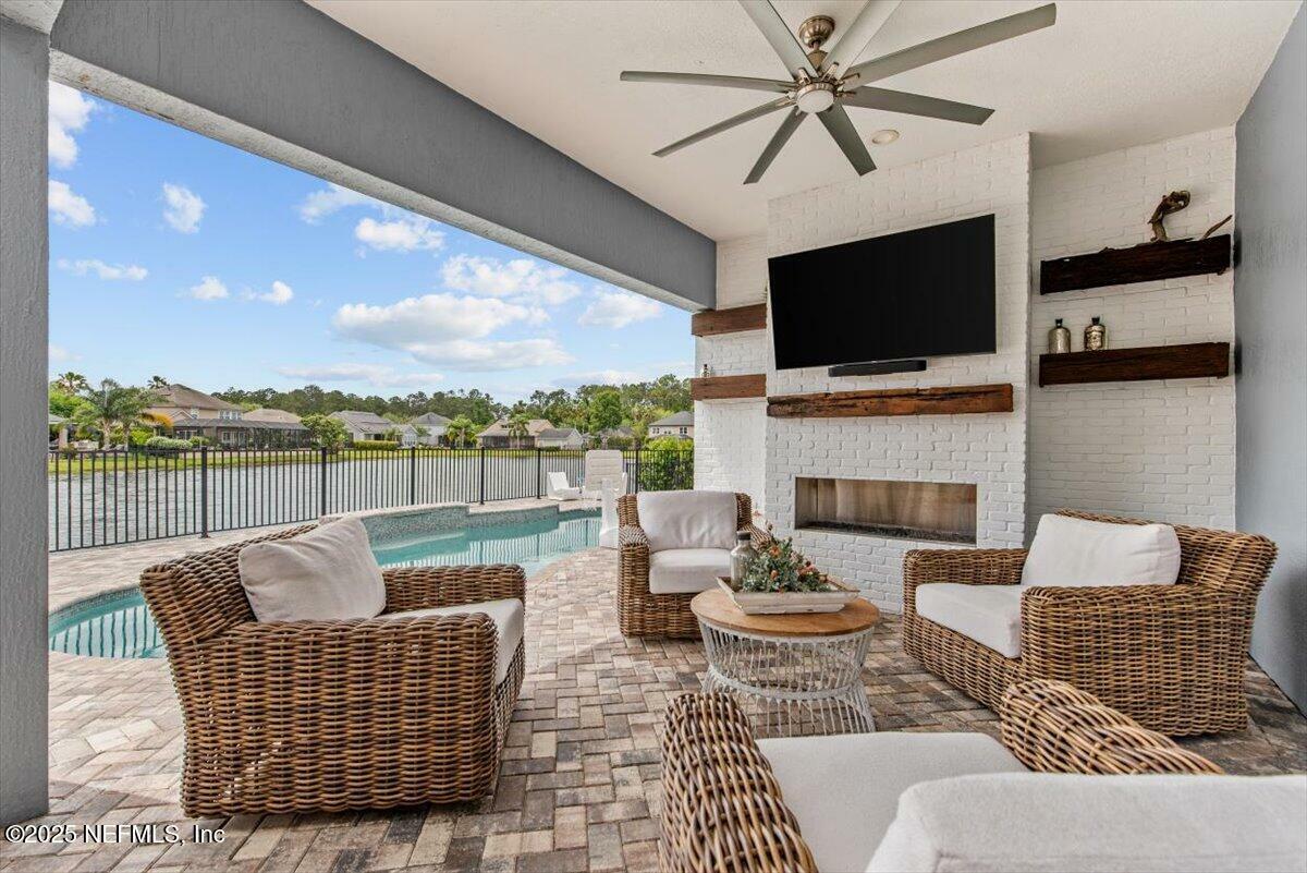 Property Photo: 1761 Pepper Stone Court FL 32092