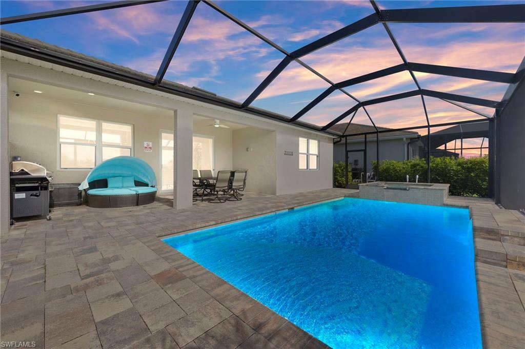 Property Photo: 14537 Stern Way FL 34114