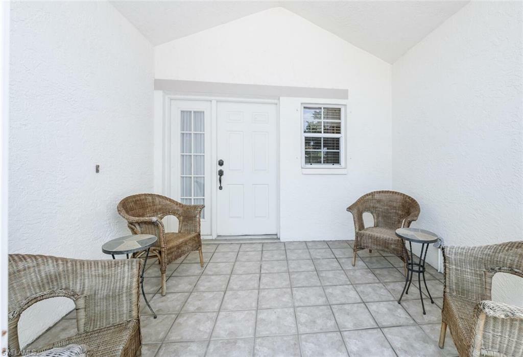 Property Photo: 814 Charlemagne Blvd FL 34112