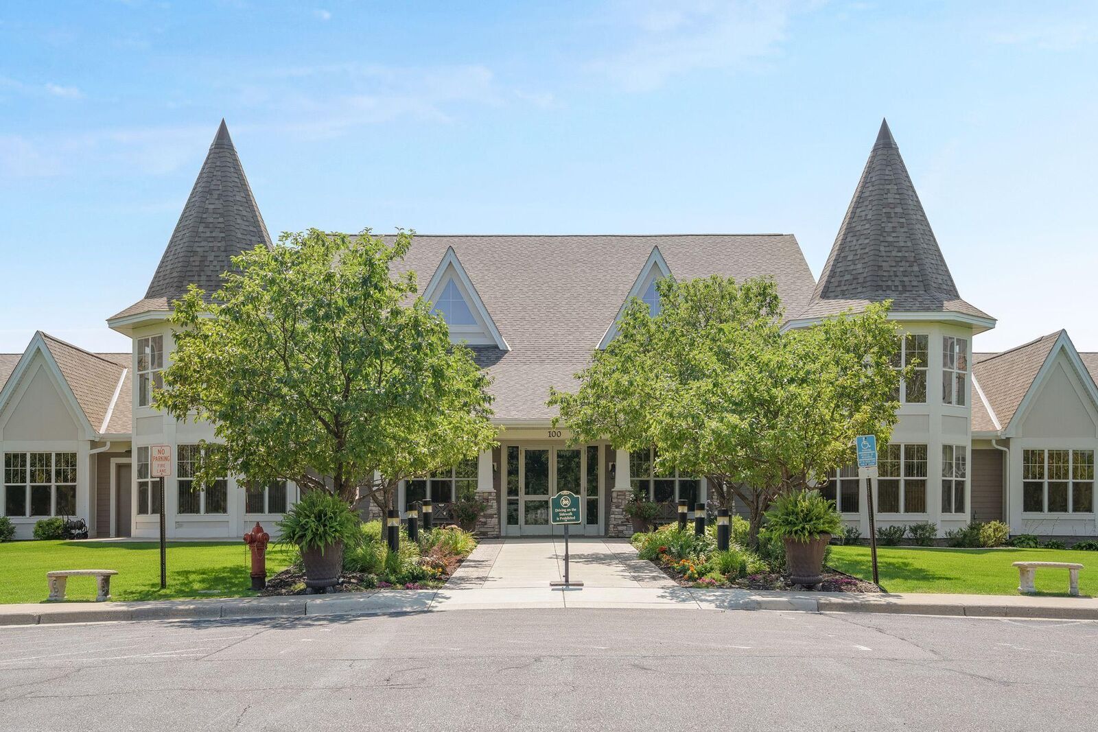 Property Photo:  100 Clydesdale Trail 310  MN 55340 