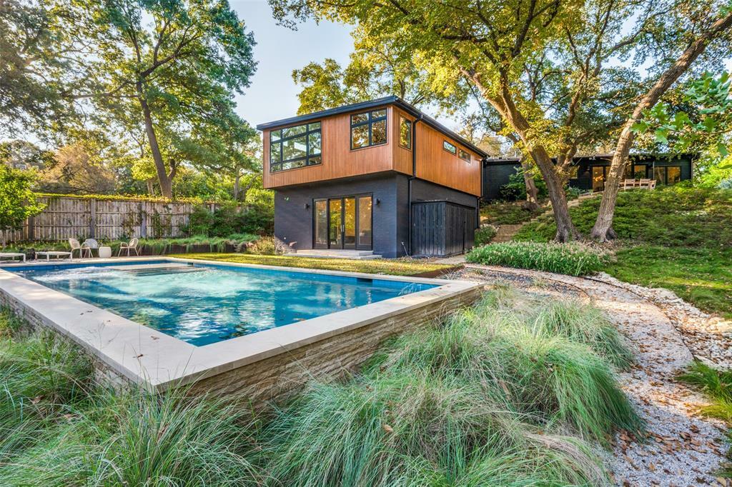 416 Crestwood Drive  Fort Worth TX 76107 photo