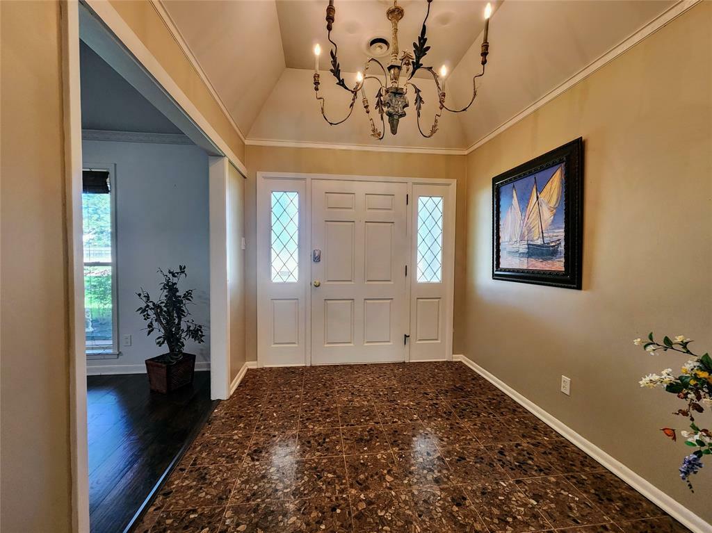 Property Photo: 589 Spring Lake Drive LA 71106