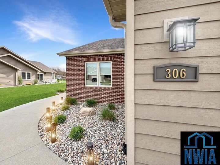 Property Photo: 306 Prairie Bluff Dr IA 51054