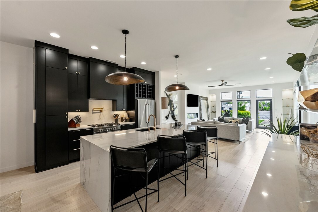 Property Photo: 424 SE D Street AR 72712