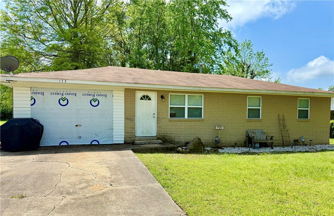 Property Photo:  173 Glenn Street  AR 72730 