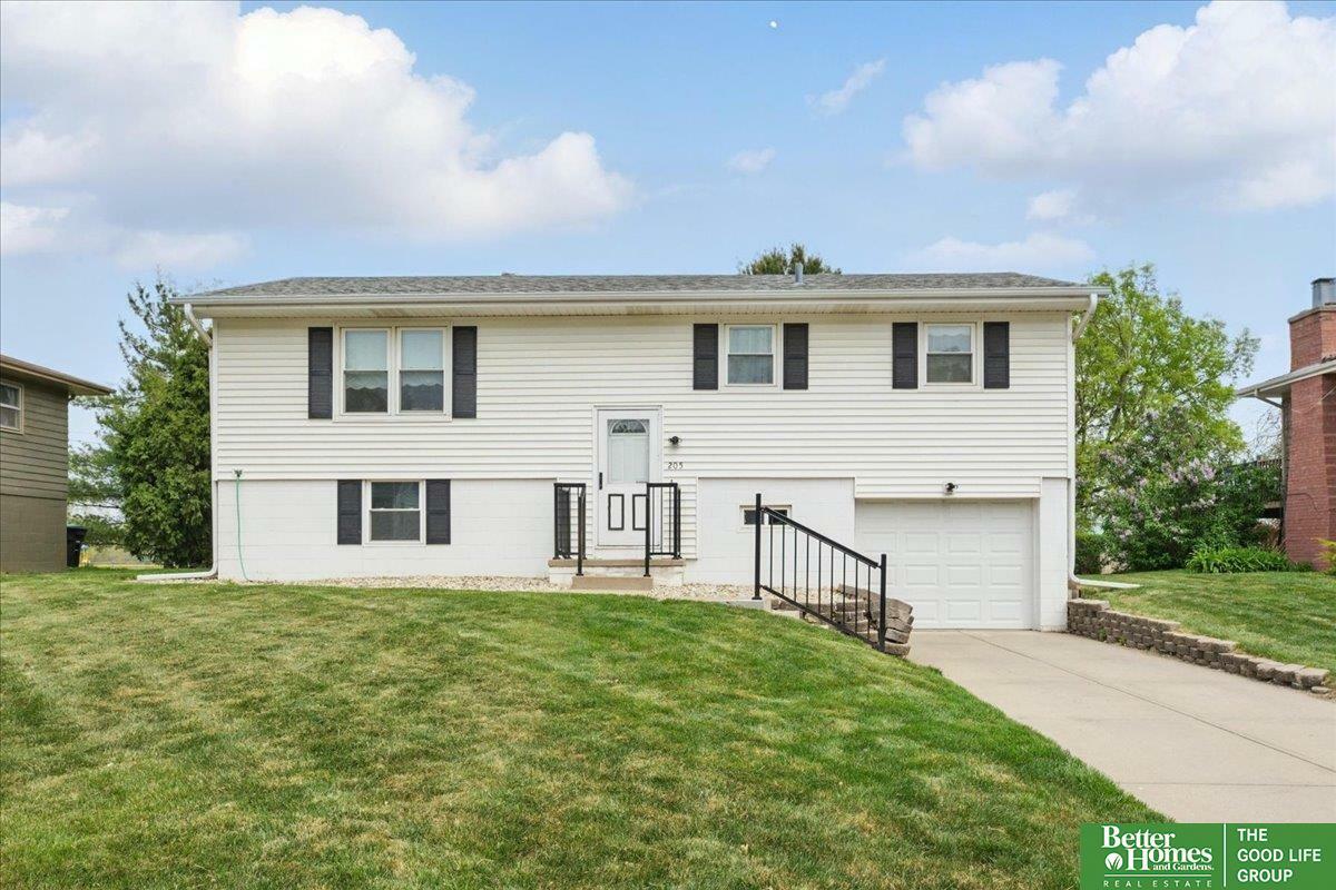 Property Photo: 205 S 110th Street NE 68154