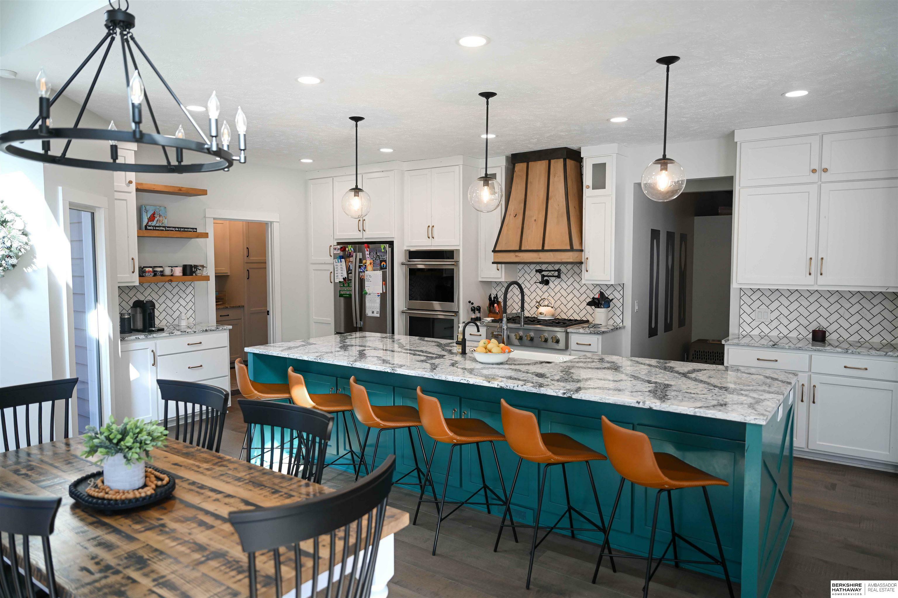 Property Photo: 21727 Cimarron Road NE 68022