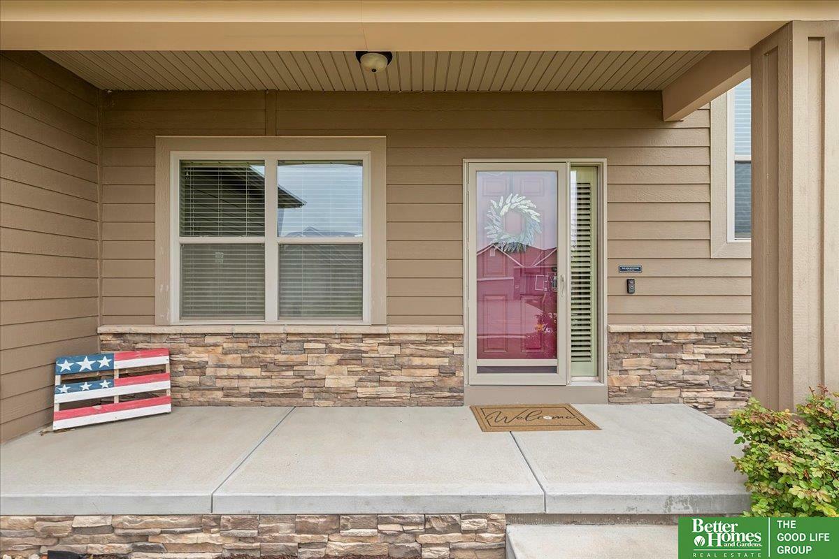 Property Photo: 4602 Brook Circle NE 68133-0000