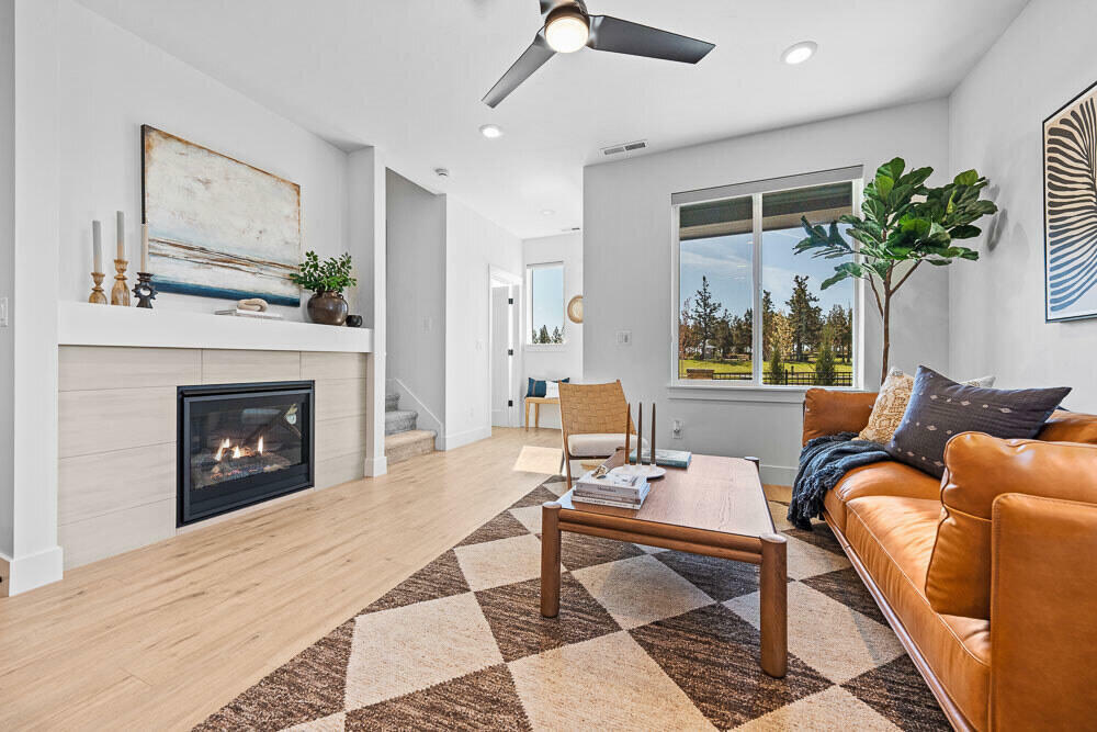 Property Photo: 20883 SE Denver Drive OR 97702