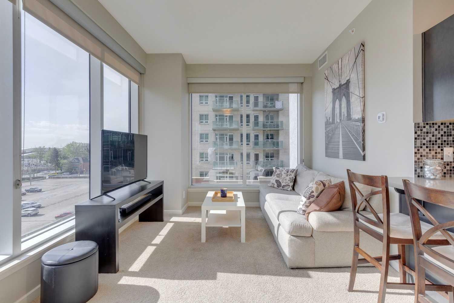 Property Photo: 1320 1 Street SE 402 AB T2G 0G8