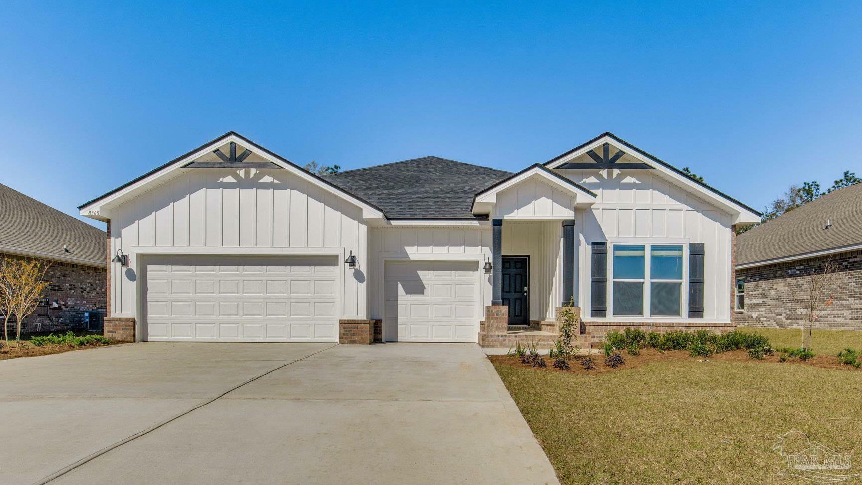 Property Photo: 1685 Amaya Ln FL 32563