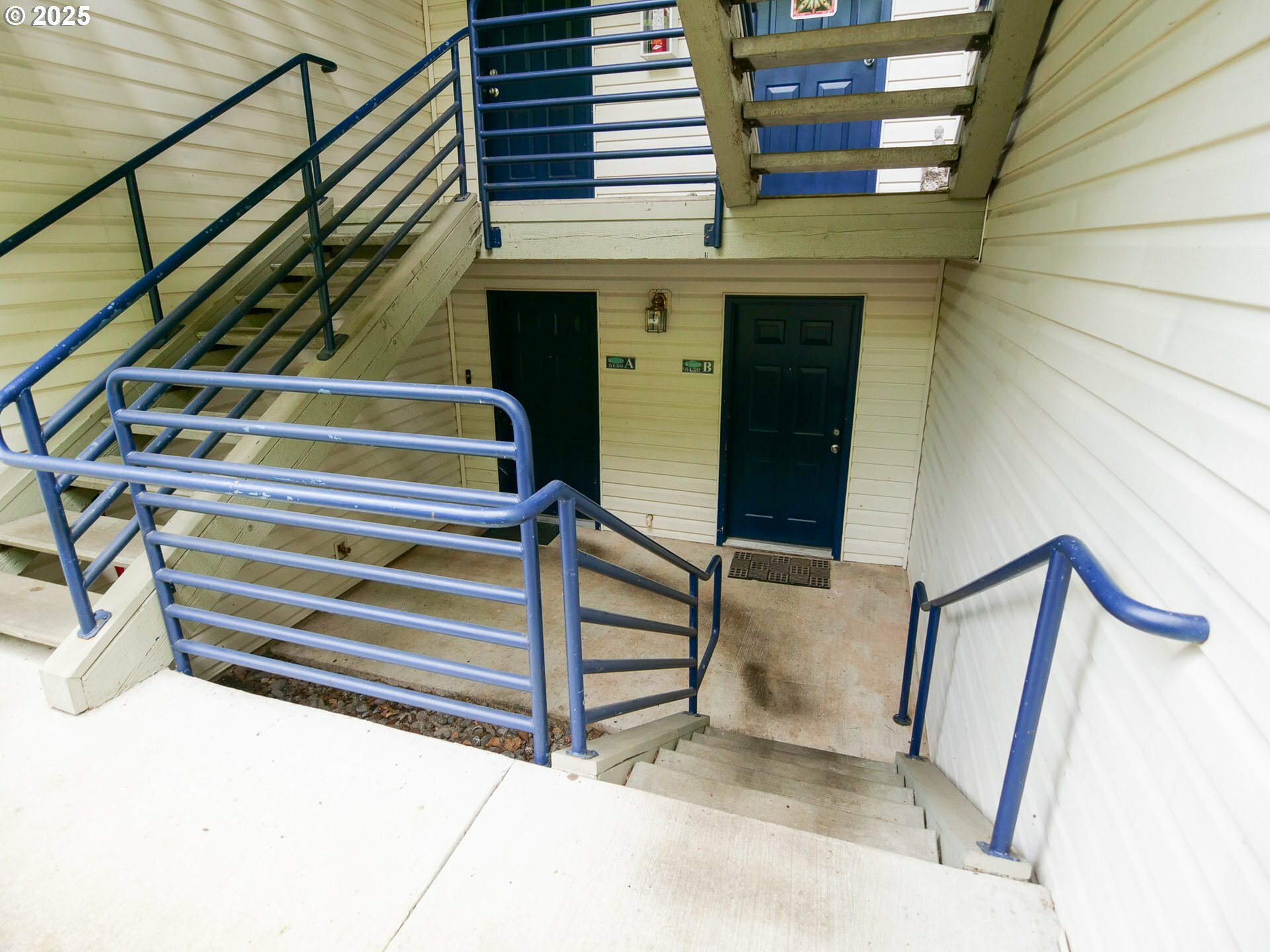 Property Photo: 5130 SW Multnomah Blvd B OR 97219