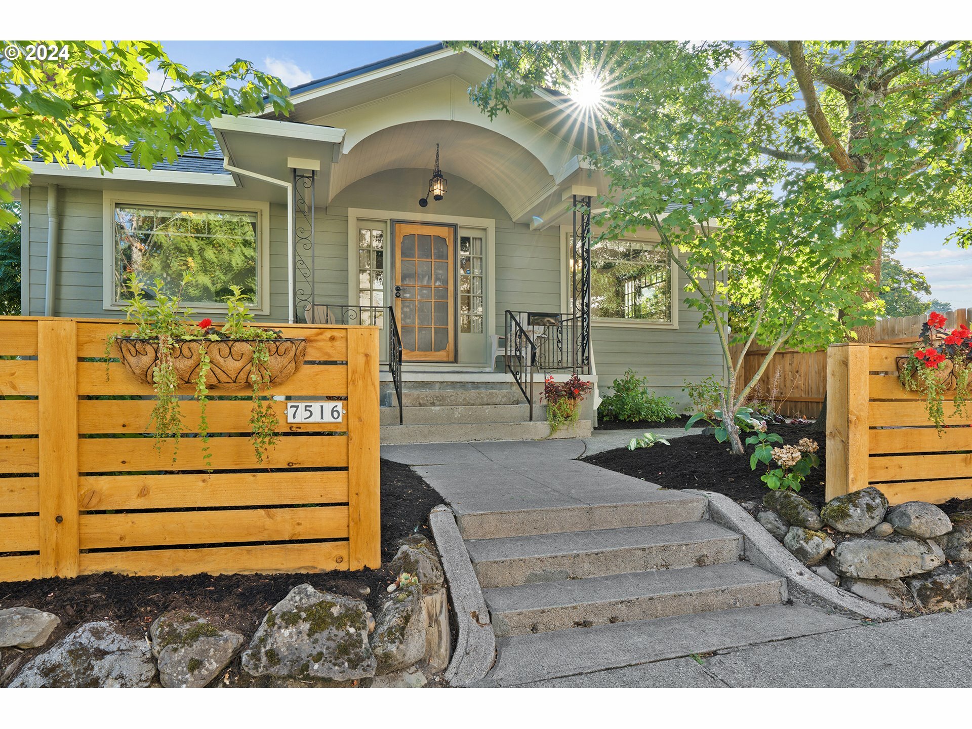 7516 N Brandon Ave  Portland OR 97217 photo