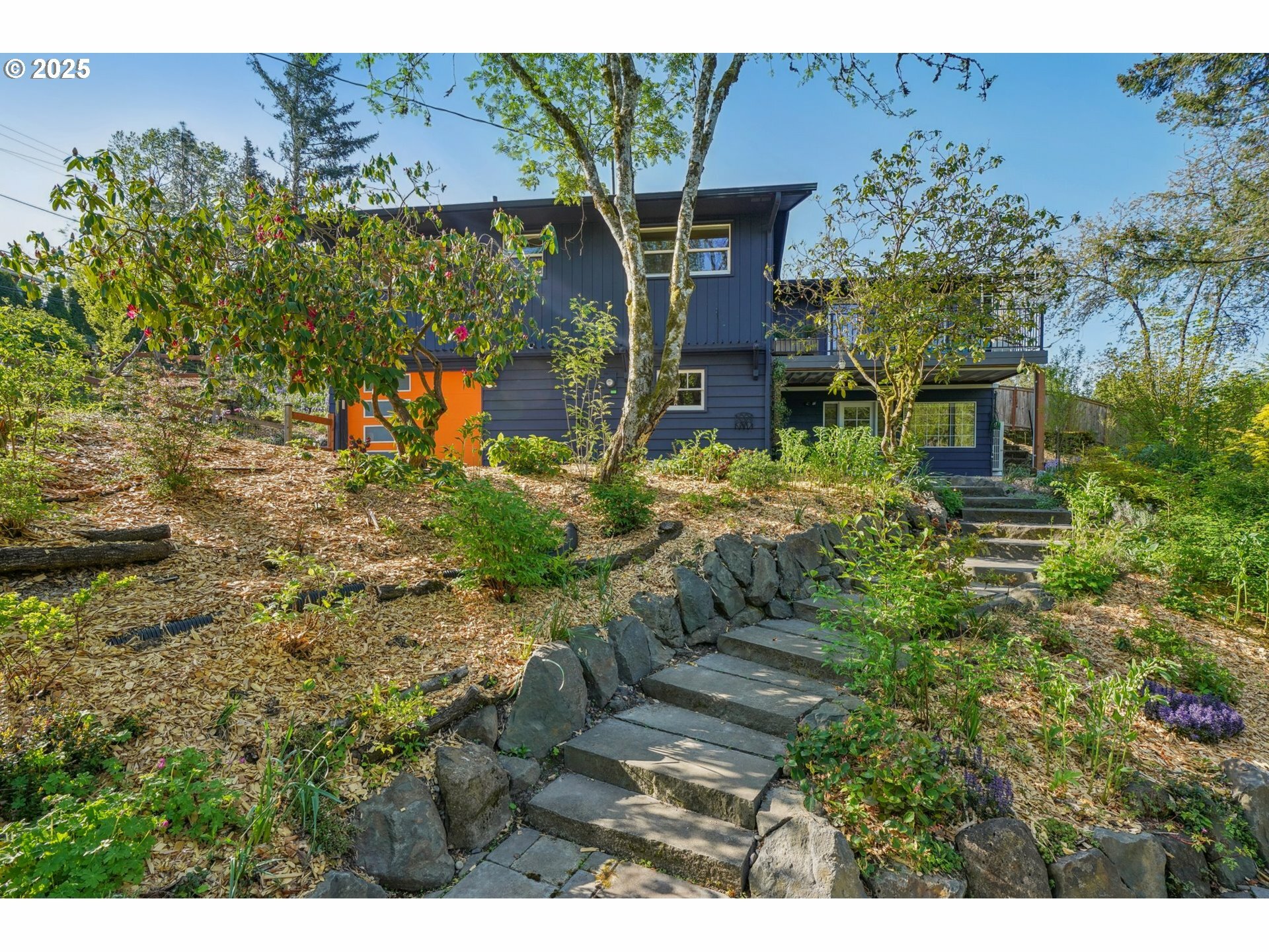 Property Photo: 165 NW 90th Ave OR 97229