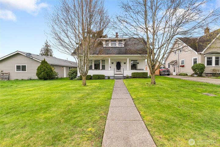 324  14th Street  Lynden WA 98264 photo