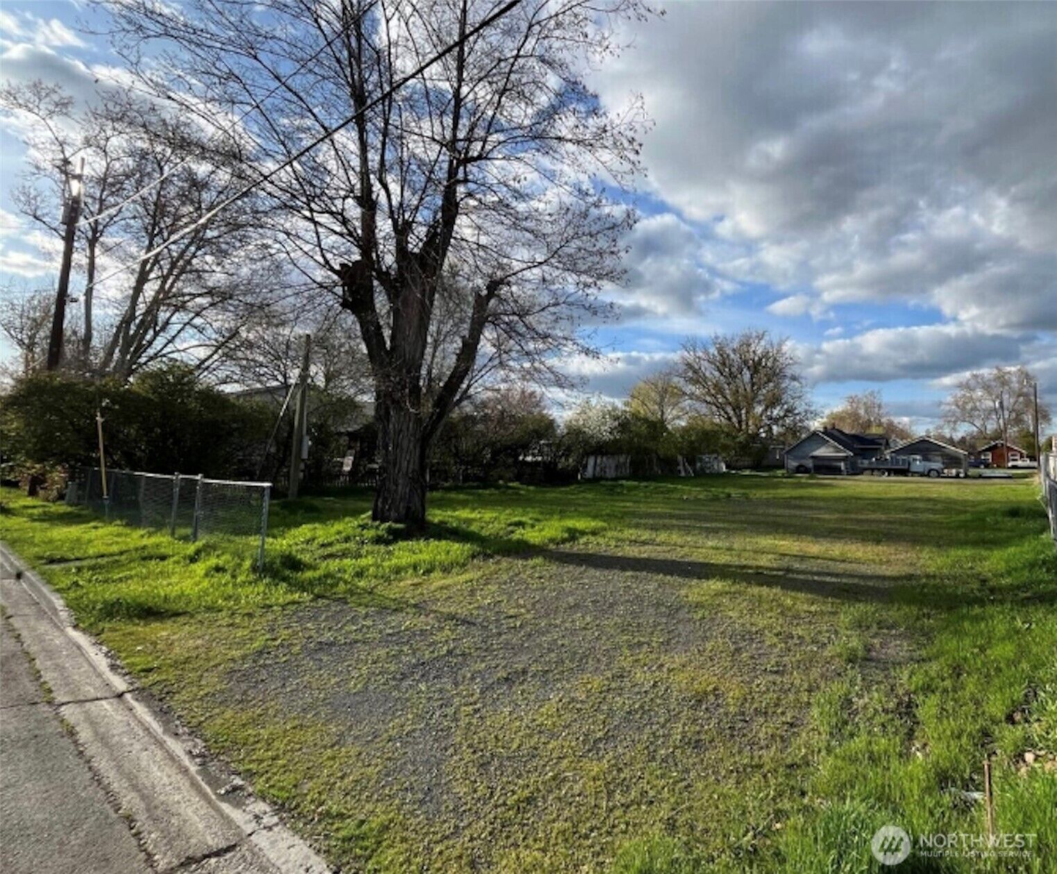 Property Photo:  114  Donald Street  WA 99362 