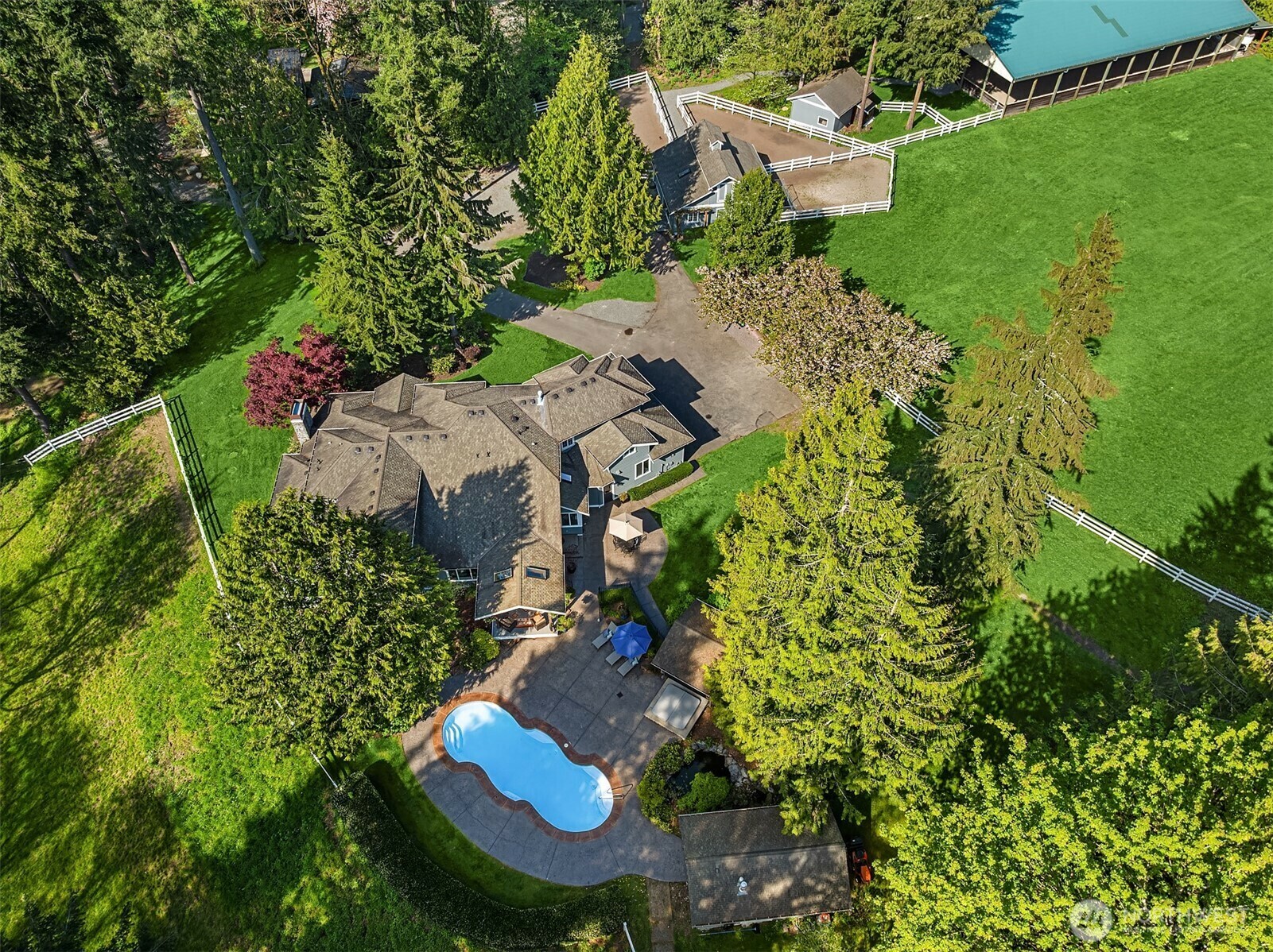 Property Photo: 2320 Quail Creek Way NE WA 98053