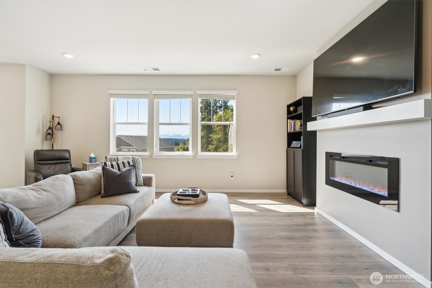 Property Photo: 1676 NE Halden Glen Drive WA 98370