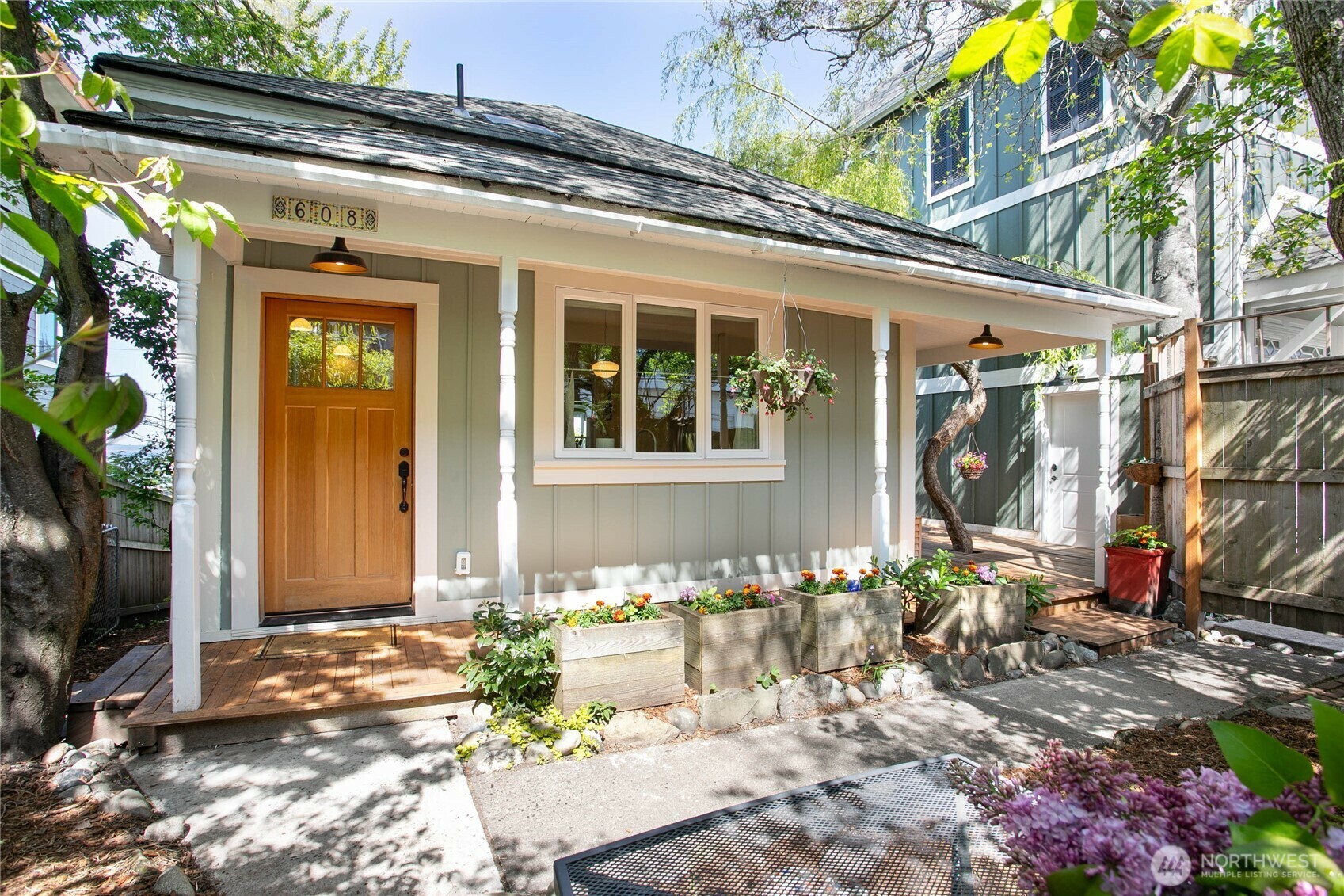 Property Photo: 608 Boulevard WA 98225