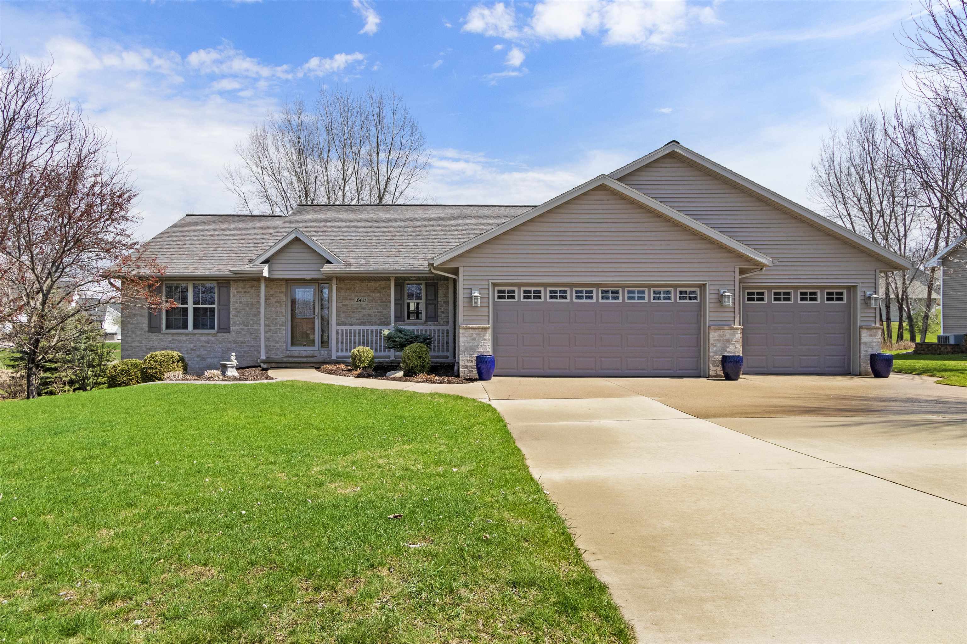 Property Photo: 2431 Oak Ridge Circle WI 54115