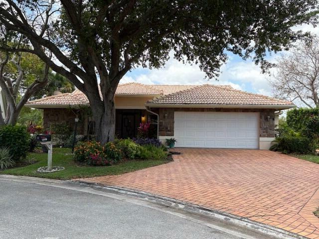 Property Photo: 4550 Catamaran Circle FL 33436