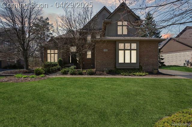 Property Photo: 6808 Oakhurst Ridge Road MI 48348