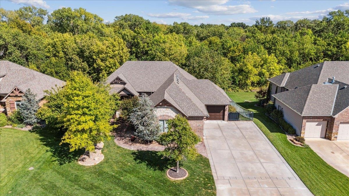 210 N City View Cir  Wichita KS 67235 photo
