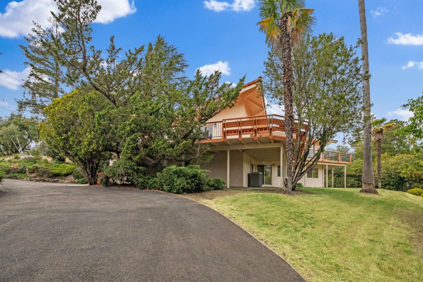 Property Photo: 17121 Parkview Drive CA 95037