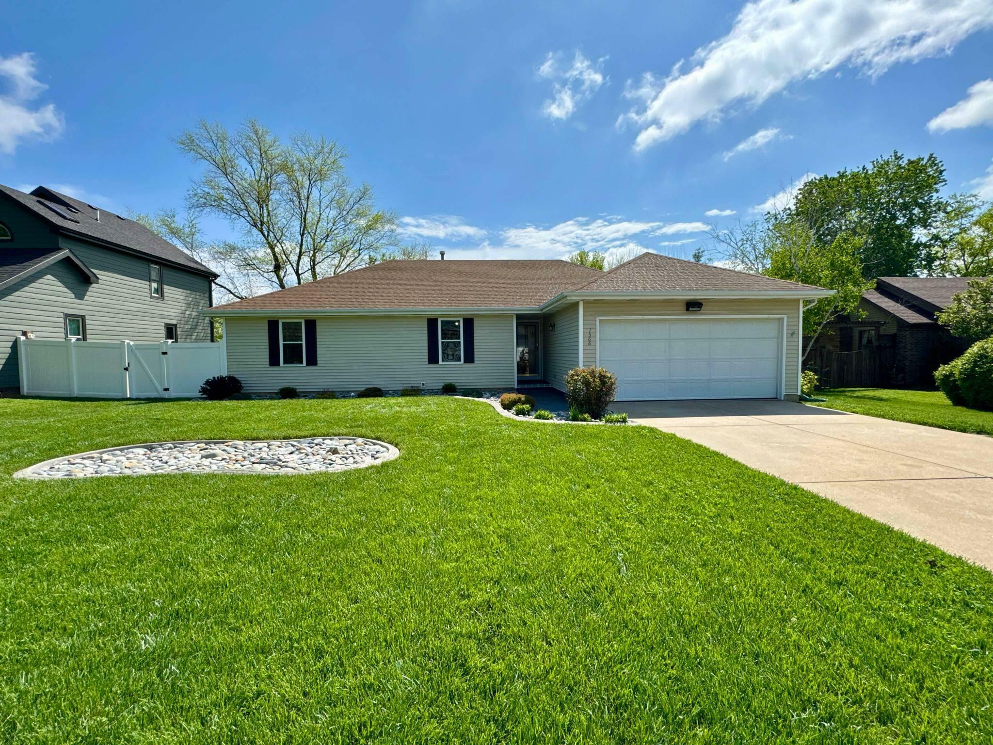 Property Photo: 1568 N Pearson Drive MO 65802