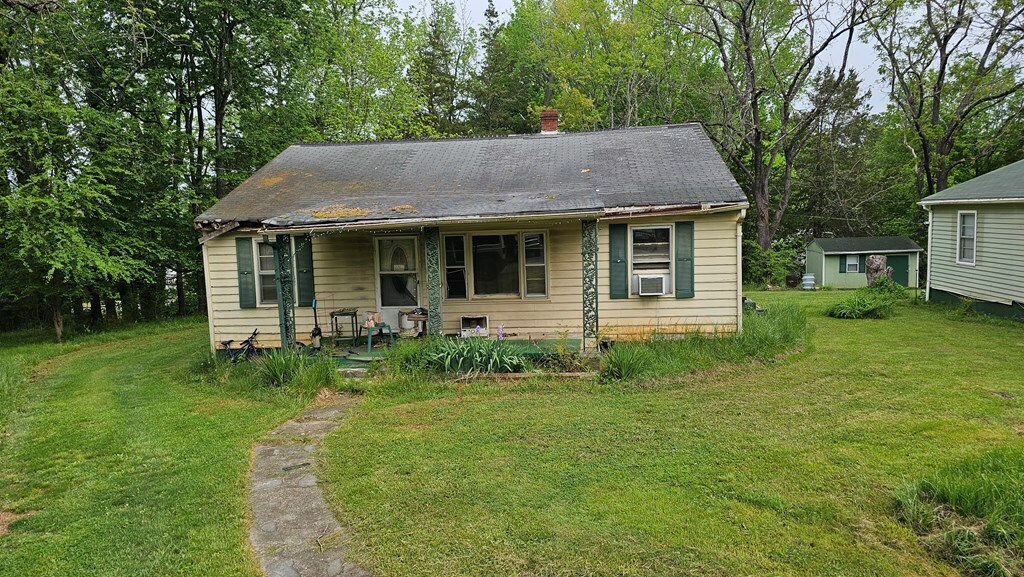 Property Photo: 610 West 4th Street VA 23924