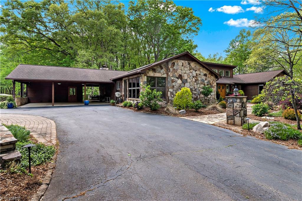 Property Photo: 5770 Balsom Road NC 27040