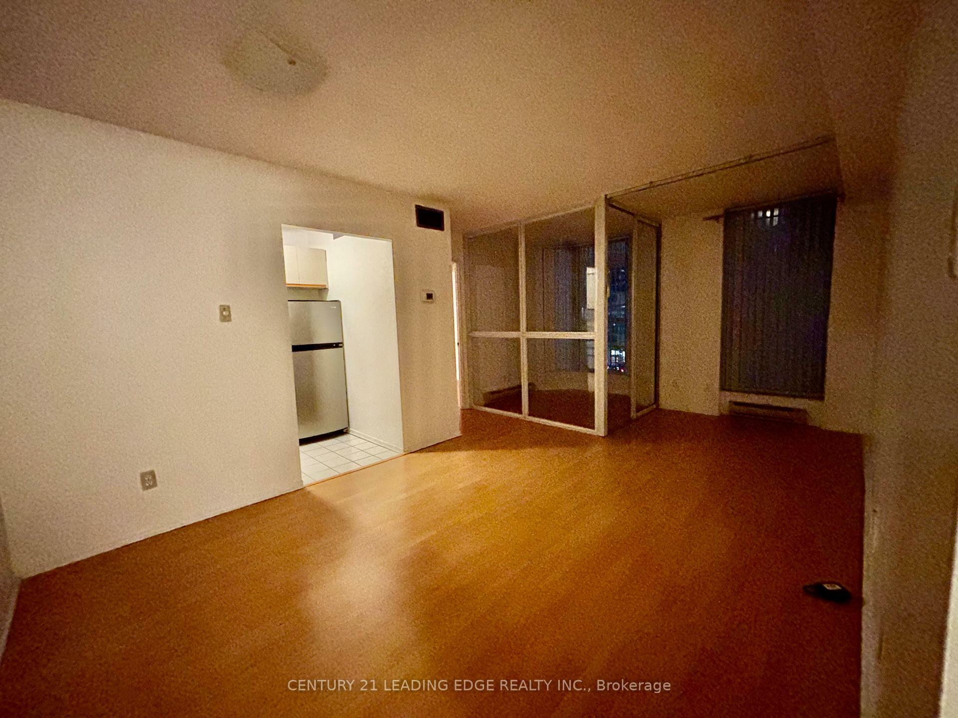 Property Photo: 55 Centre Avenue 901 ON M5G 2H5