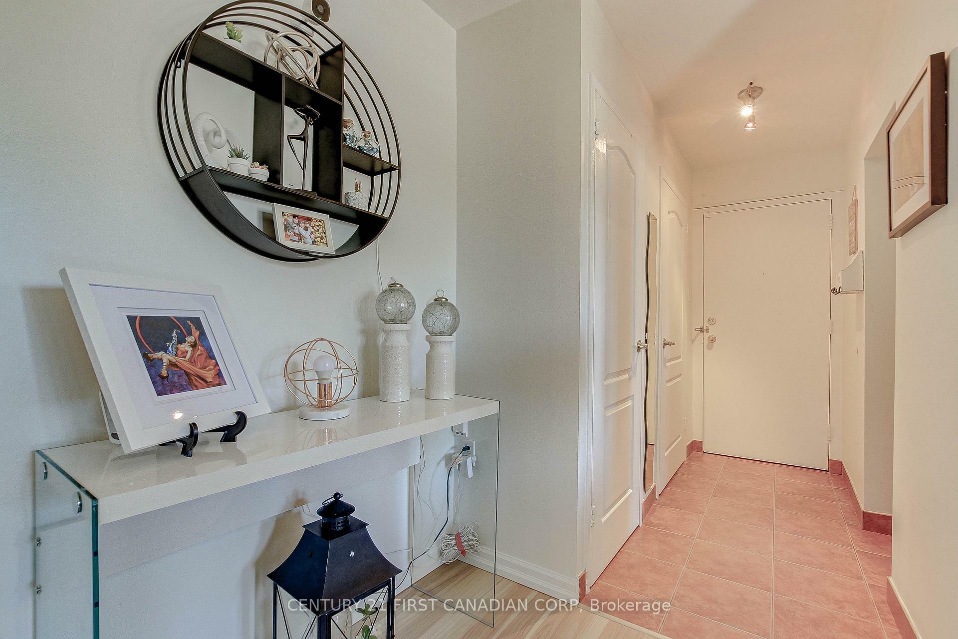 Property Photo: 665 Wonderland Road S 10 ON N6K 1M1