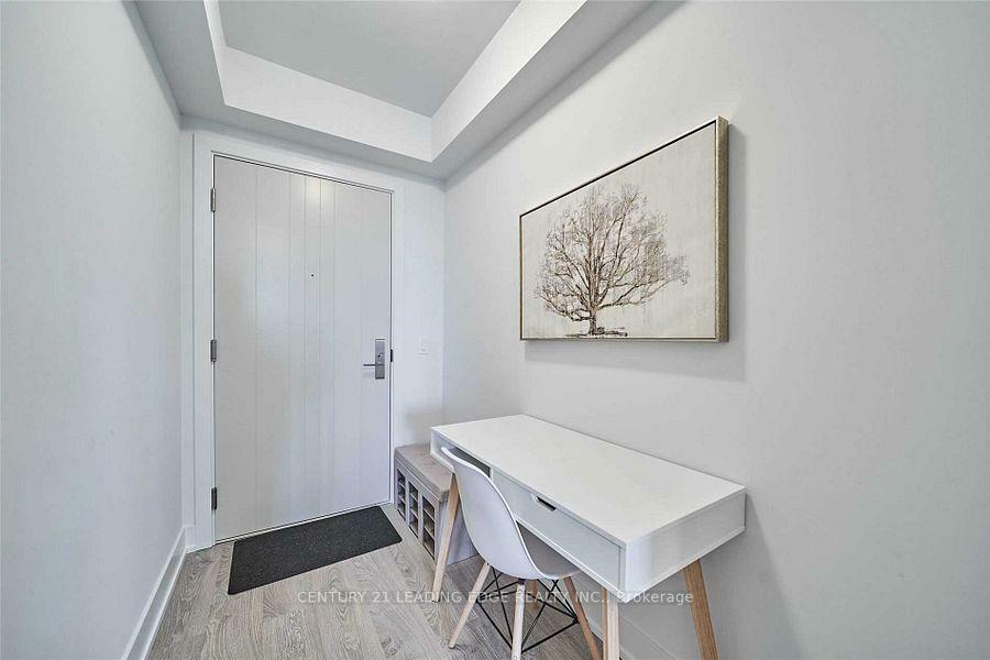 Property Photo: 2550 Simcoe Street N 1403 ON L1L 0R5