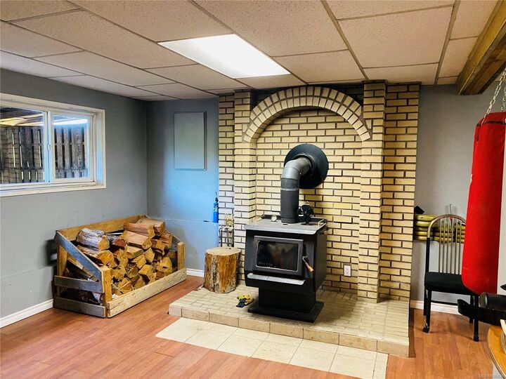 Property Photo: 2121 Pioneer Hill Dr BC V0N 2R0