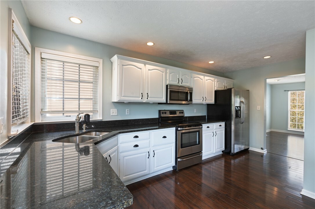 Property Photo: 81306 Lost Valley Dr PA 16046