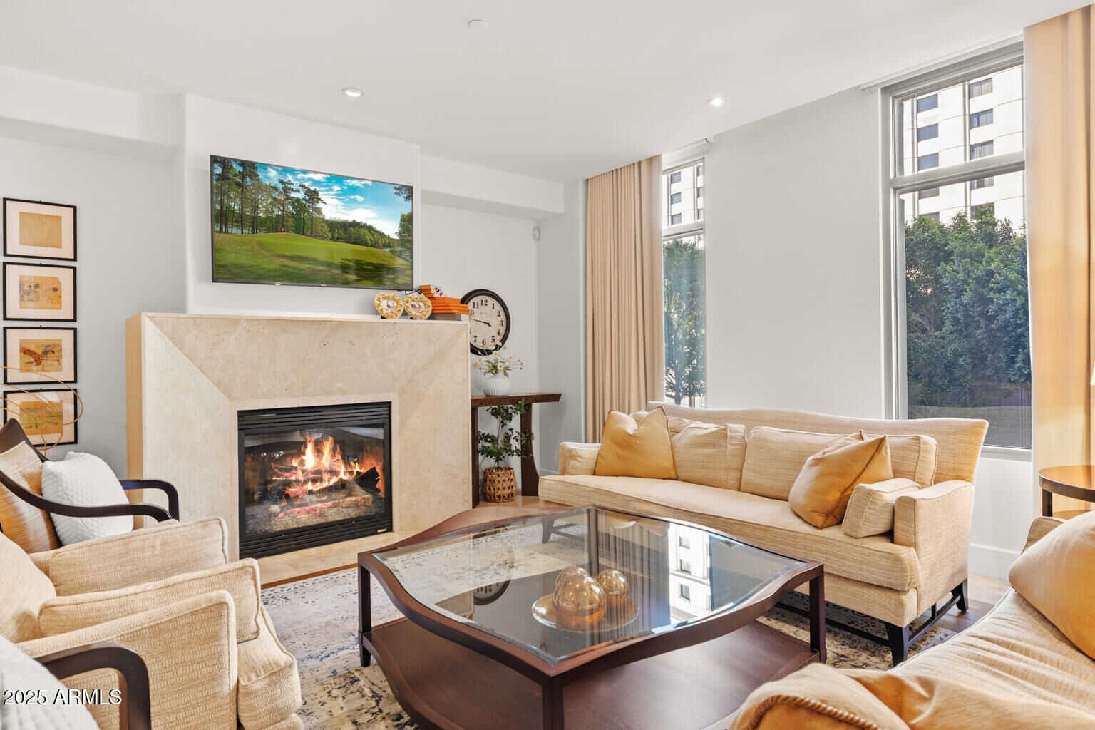 Property Photo:  2402 E Esplanade Lane 204  AZ 85016 