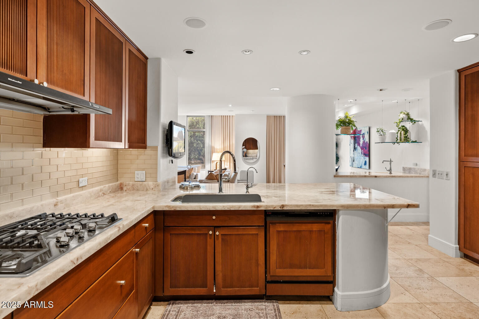 Property Photo:  2402 E Esplanade Lane 204  AZ 85016 