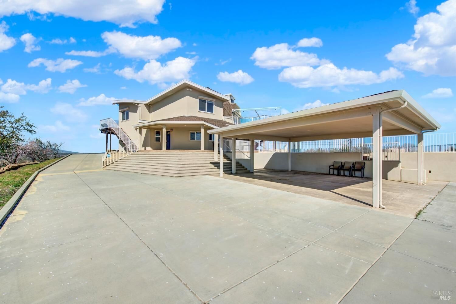 Property Photo:  8560 Holmes Lane  CA 95694 