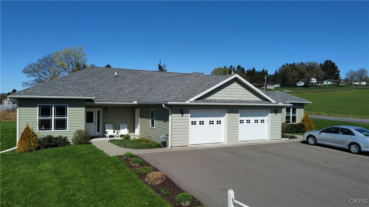 4275 Bell Crest Drive  Cortland NY 13045 photo